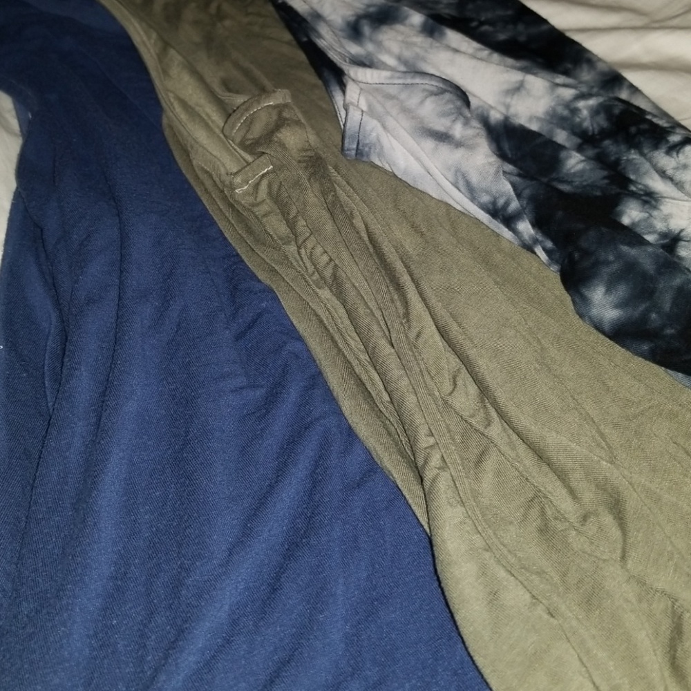 bundle of 4 "soft and sexy" tanks